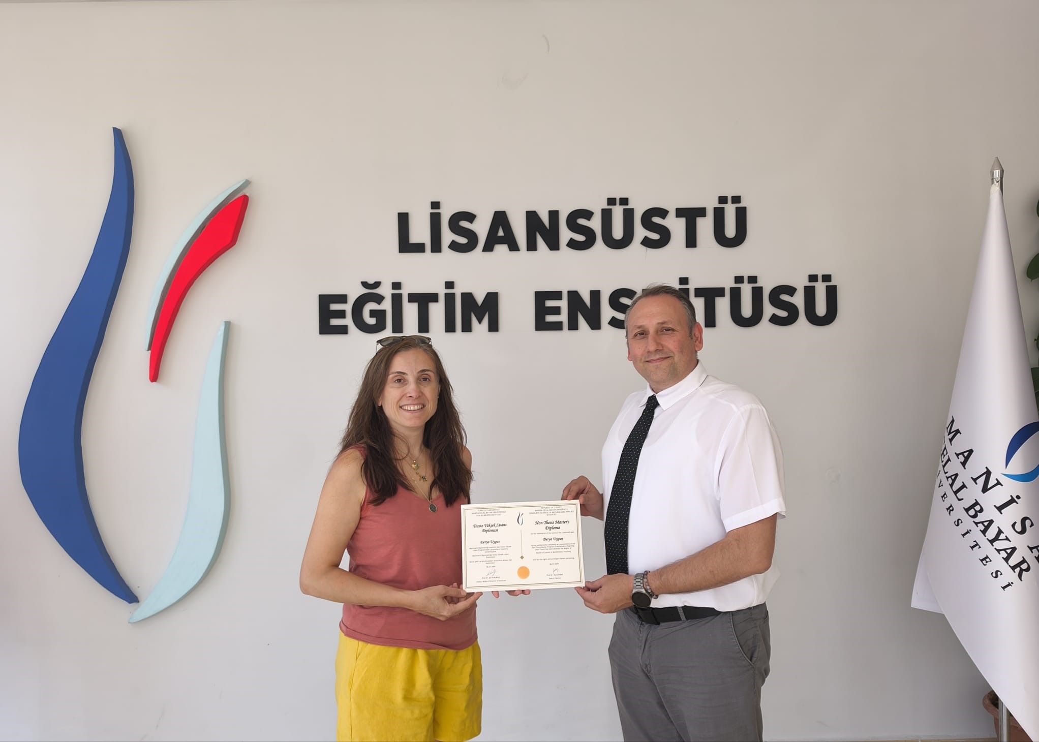 2024-2025 Dönemi Tezsiz Yüksek Lisans İlk Mezun Öğrenci Diploma Takdim